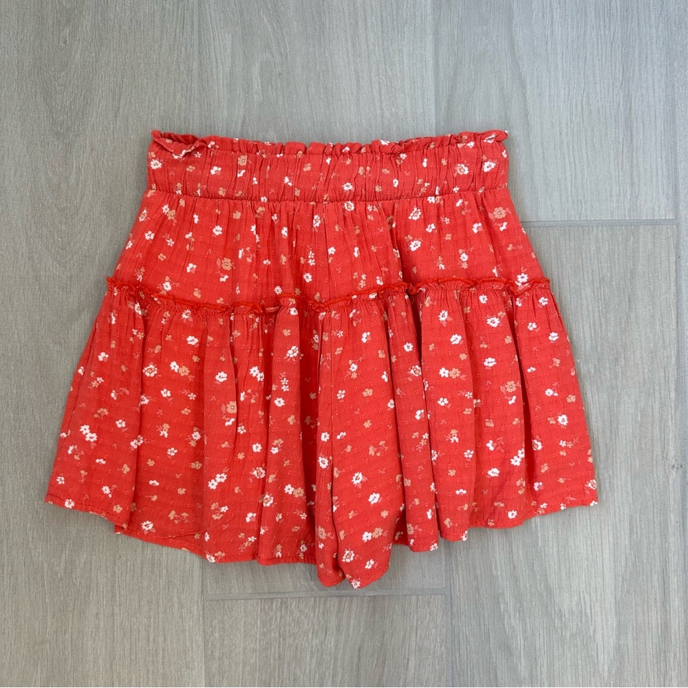 Floral Ruffle Shorts - Picture 2 of 4